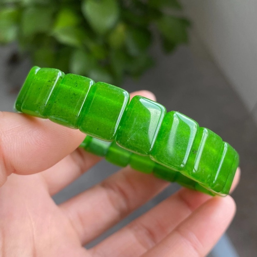 GENUINE 100% NATURAL Emerald Green Jadeite Jade Bangle Bracelet (GRADE A) - Picture 5 of 9